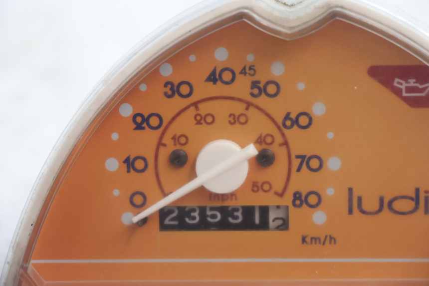 photo de TACHOMETER  PEUGEOT LUDIX PRO 2T 50 (2010 - 2017) - Detailansicht des Bauteils
