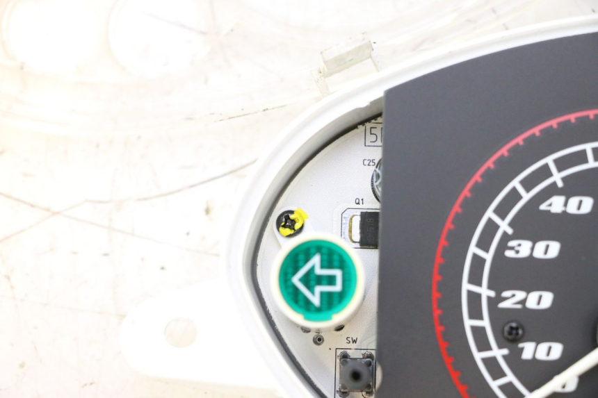 photo de TACHOMETER  MBK MACH G AC 50 (2002 - 2014) - Fokus auf die Struktur