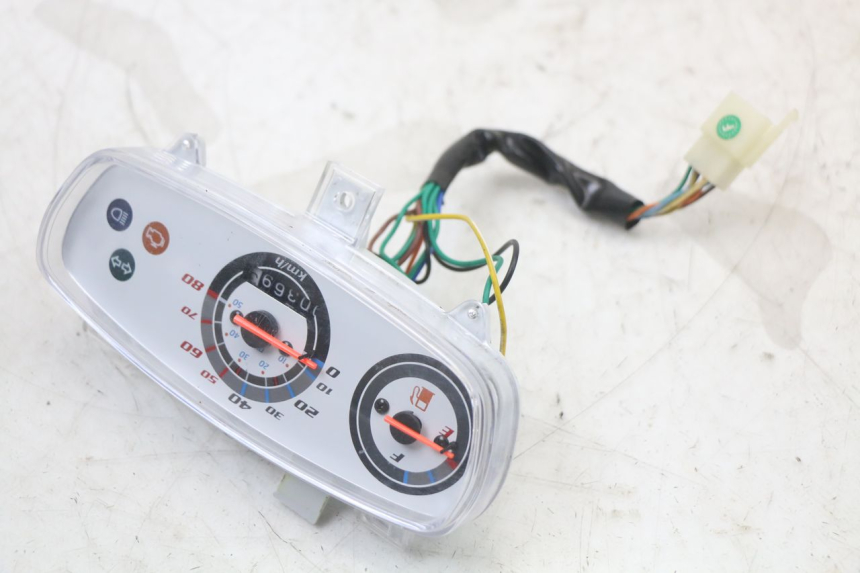 photo de TACHOMETER  MASH LEGEND'R 4T 50 (2021 - 2025) - Details der Befestigungspunkte