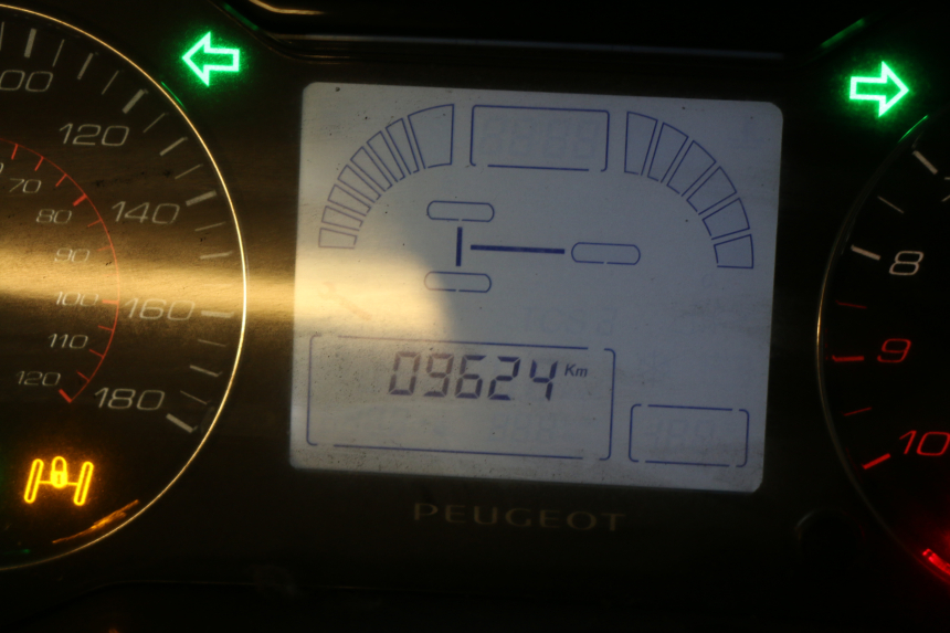 photo de TACHOMETER  PEUGEOT METROPOLIS 400 (2017 - 2020) - Technische Nahaufnahme