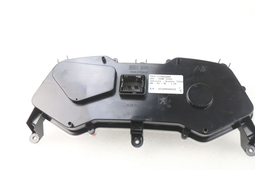photo de TACHOMETER  PEUGEOT METROPOLIS 400 (2017 - 2020) - Details der Befestigungspunkte