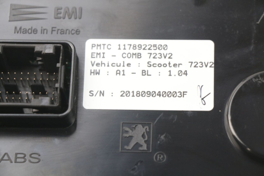 photo de TACHOMETER  PEUGEOT METROPOLIS 400 (2017 - 2020) - Kennzeichnungen und Originalreferenzen