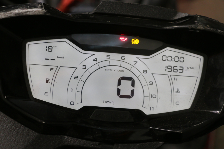 photo de TACHOMETER  PIAGGIO MP3 HPE 310 (2024 - 2025) - Zoom auf Gebrauchszustand