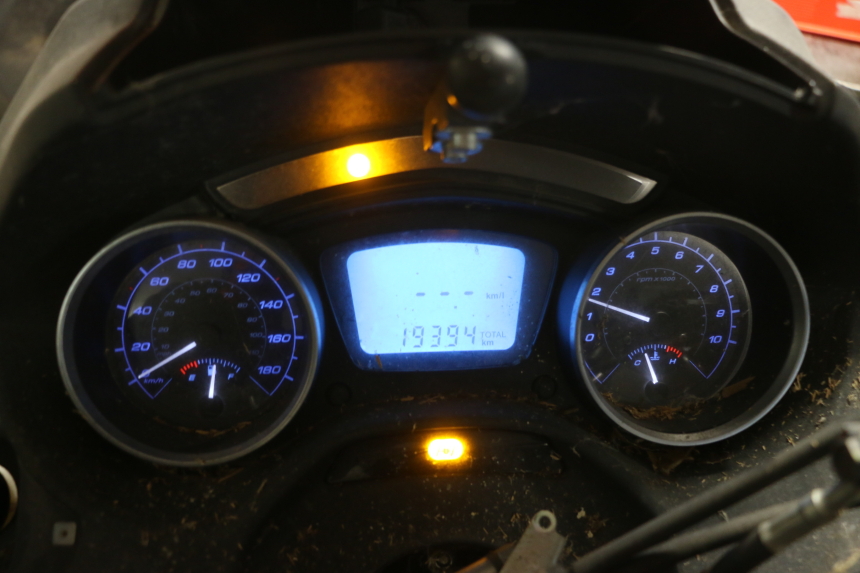 photo de TACHOMETER  PIAGGIO MP3 HPE 350 (2018 - 2020) - Technische Nahaufnahme