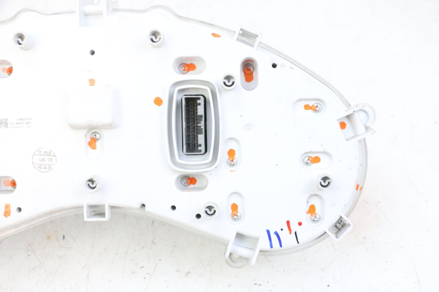 photo de TACHOMETER  PIAGGIO MP3 HPE 300 (2019 - 2026) - Charakteristische Merkmale