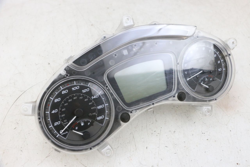 photo de TACHOMETER  PIAGGIO MP3 HPE 300 (2019 - 2026) - Detaillierte Sichtprüfung