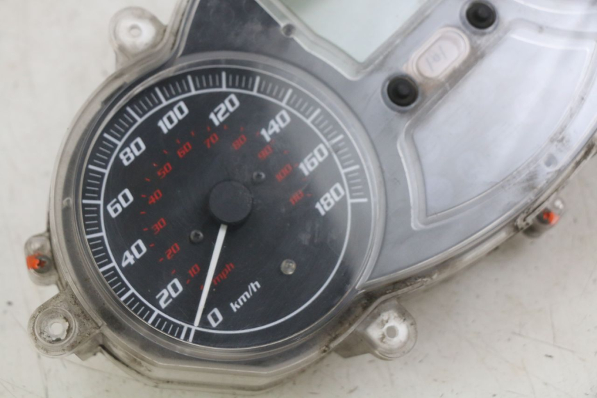 photo de TACHOMETER PIAGGIO MP3 LT 400 (2007 - 2012) - Detailansicht des Bauteils