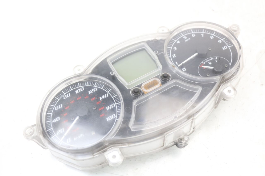 photo de TACHOMETER PIAGGIO MP3 LT 400 (2007 - 2012) - Oberflächenzustand und Material