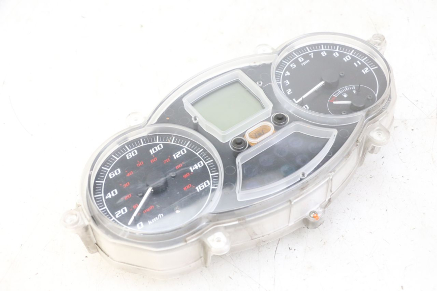 photo de TACHOMETER  PIAGGIO MP3 LT 300 (2010 - 2016) - Technische Nahaufnahme