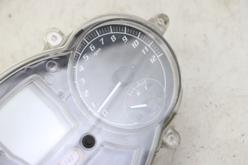 photo de TACHOMETER  PIAGGIO MP3 LT 300 (2010 - 2016) - Gesamtansicht des Produkts