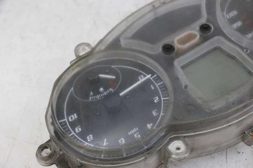 photo de TACHOMETER PIAGGIO MP3 LT 400 (2007 - 2012) - Hochauflösende Nahaufnahme
