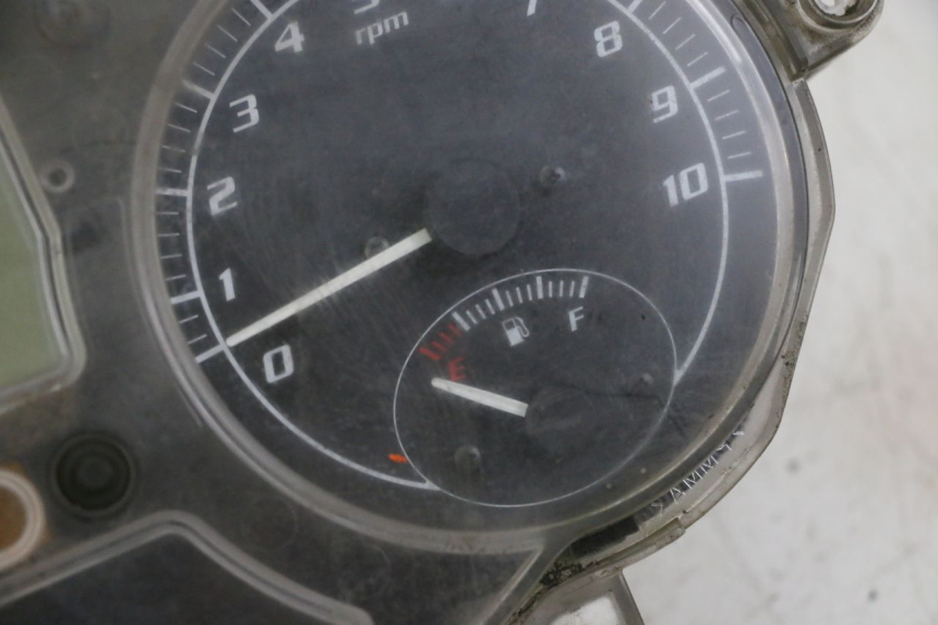 photo de TACHOMETER PIAGGIO MP3 LT 400 (2007 - 2012) - Fokus auf die Struktur