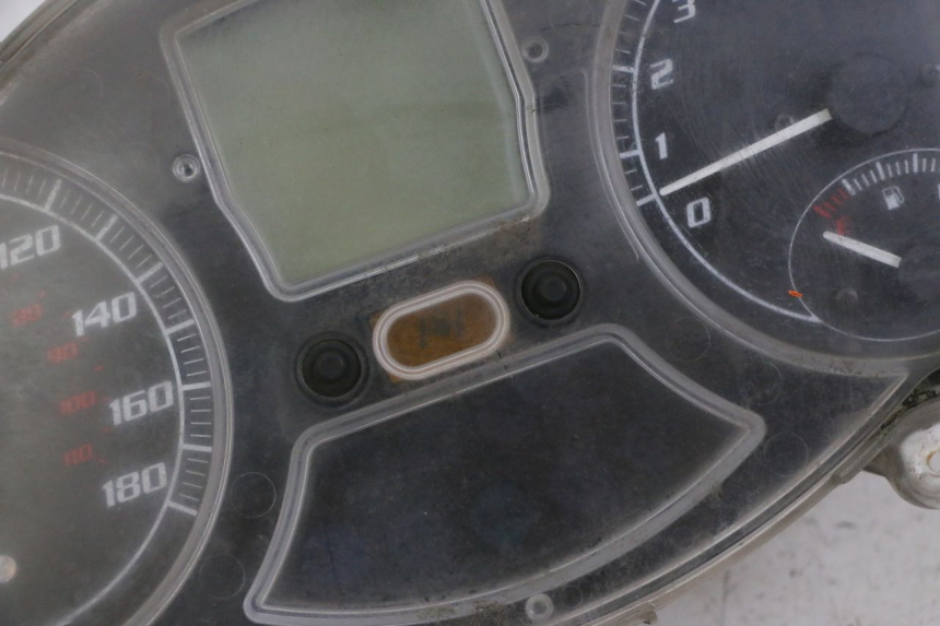 photo de TACHOMETER PIAGGIO MP3 LT 400 (2007 - 2012) - Alternativer Blickwinkel