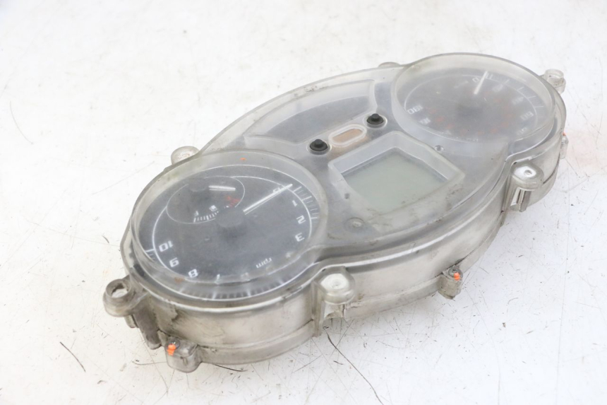 photo de TACHOMETER PIAGGIO MP3 LT 400 (2007 - 2012) - Zoom auf Gebrauchszustand
