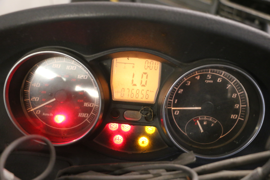 photo de TACHOMETER PIAGGIO MP3 LT 400 (2007 - 2012) - Zoom auf Gebrauchszustand