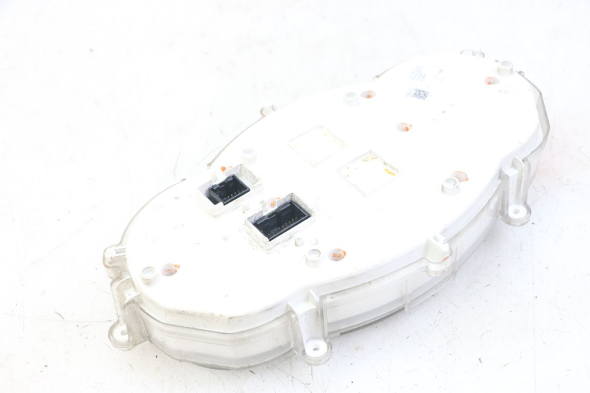 photo de TACHOMETER  PIAGGIO MP3 LT 300 (2010 - 2016) - Oberflächenzustand und Material