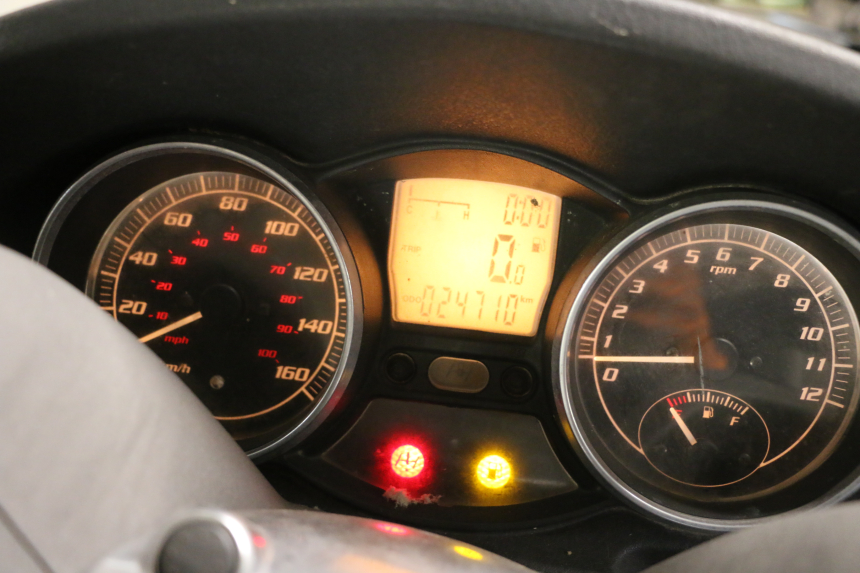 photo de TACHOMETER  PIAGGIO MP3 LT 300 (2010 - 2016) - Detailansicht des Bauteils