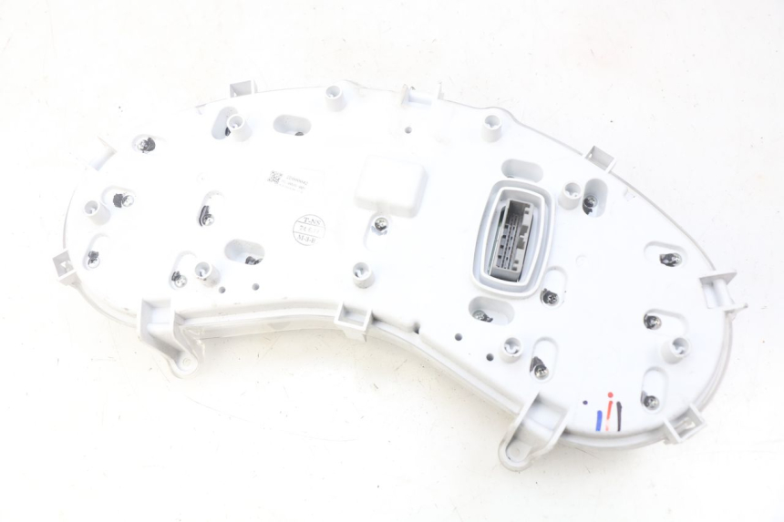 photo de TACHOMETER  PIAGGIO MP3 500 (2014 - 2017) - Oberflächenzustand und Material