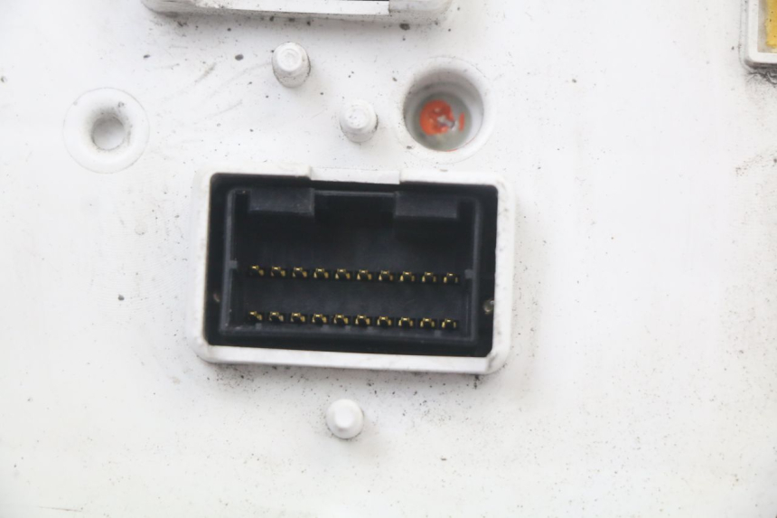 photo de TACHOMETER PIAGGIO MP3 125 (2006 - 2014) - Weitere Ansicht des Artikels