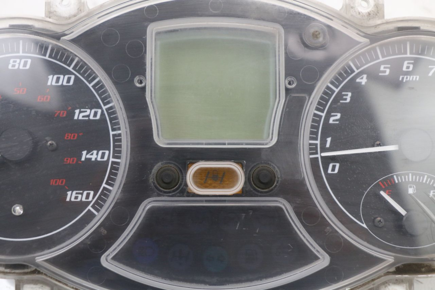 photo de TACHOMETER PIAGGIO MP3 125 (2006 - 2014) - Alternative Perspektive