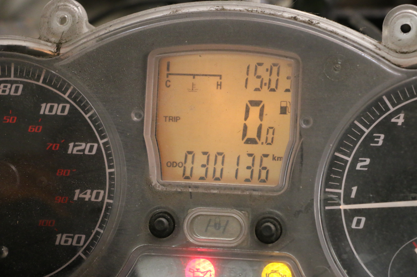 photo de TACHOMETER PIAGGIO MP3 125 (2006 - 2014) - Zoom auf Gebrauchszustand