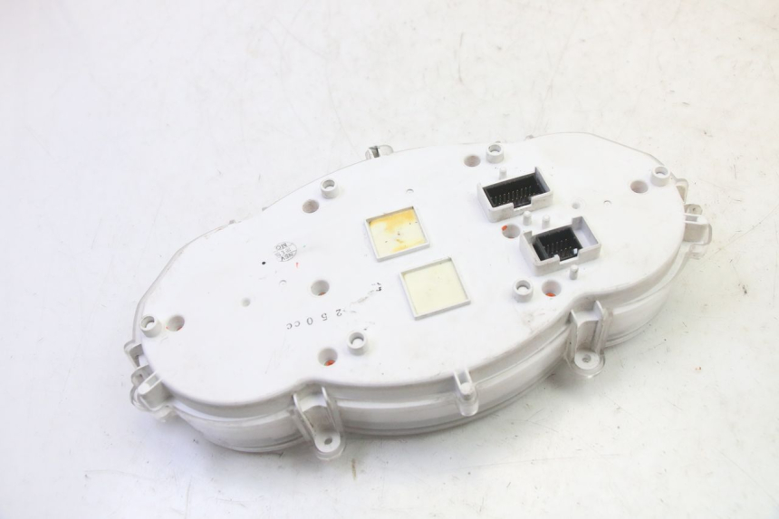 photo de TACHOMETER  PIAGGIO MP3 RL 250 (2006 - 2010) - Geprüftes Gebrauchtteil