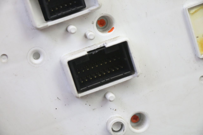 photo de TACHOMETER  PIAGGIO MP3 RL 250 (2006 - 2010) - Kennzeichnungen und Originalreferenzen