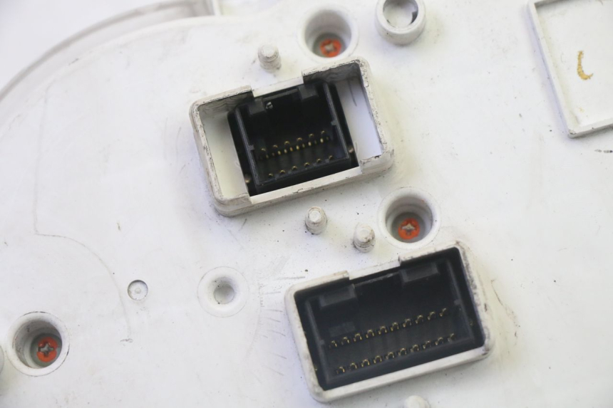 photo de TACHOMETER  PIAGGIO MP3 500 (2011 - 2015) - Charakteristische Merkmale