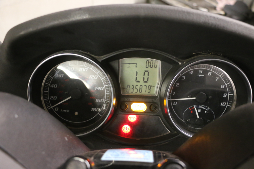 photo de TACHOMETER  PIAGGIO MP3 500 (2011 - 2015) - Zoom auf Gebrauchszustand