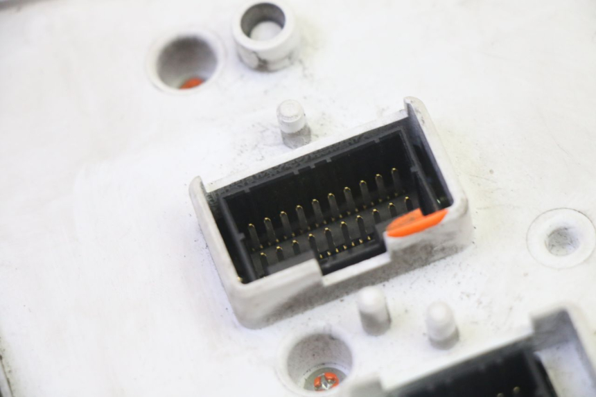 photo de TACHOMETER PIAGGIO MP3 125 (2006 - 2014) - Charakteristische Merkmale