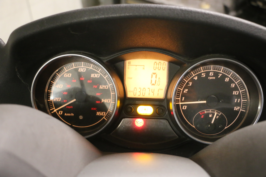 photo de TACHOMETER PIAGGIO MP3 125 (2006 - 2014) - Gesamtansicht des Produkts
