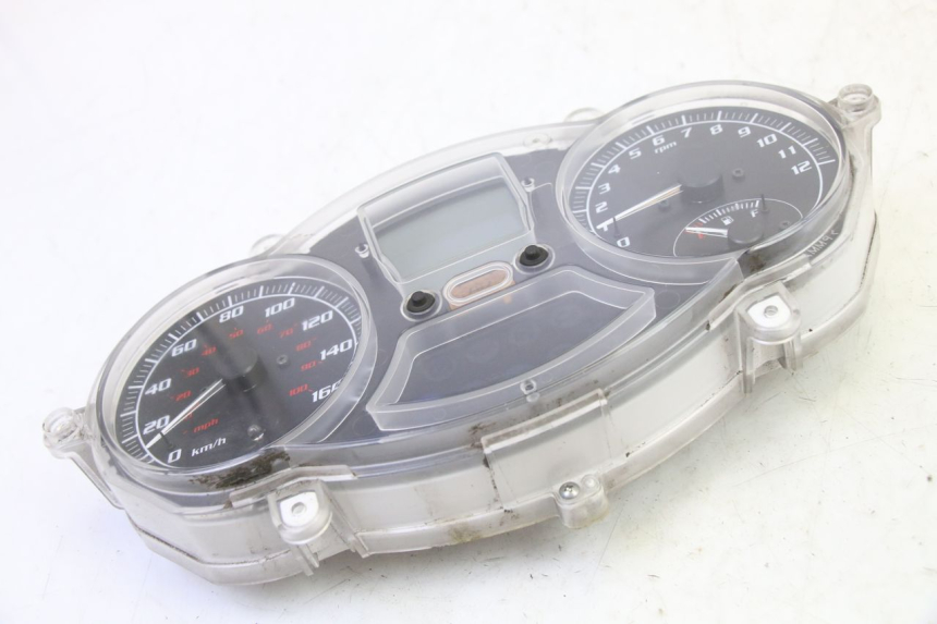 photo de TACHOMETER PIAGGIO MP3 125 (2006 - 2014) - Oberflächenzustand und Material