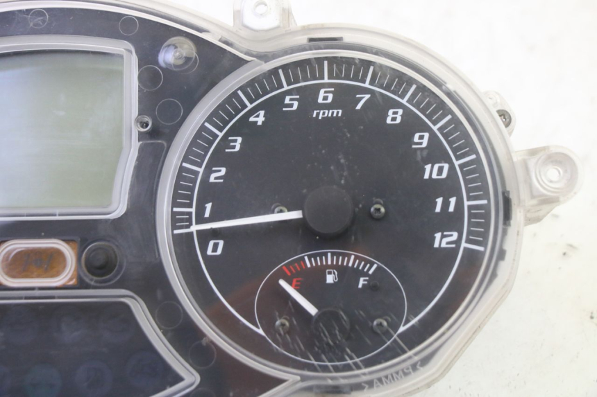 photo de TACHOMETER  PIAGGIO MP3 RL 250 (2006 - 2010) - Technische Nahaufnahme