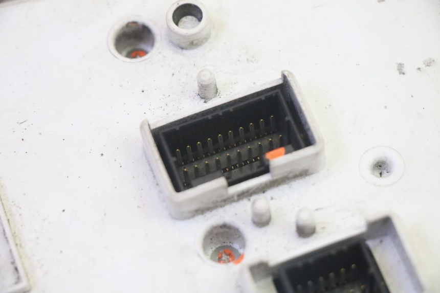 photo de TACHOMETER PIAGGIO MP3 125 (2006 - 2014) - Charakteristische Merkmale