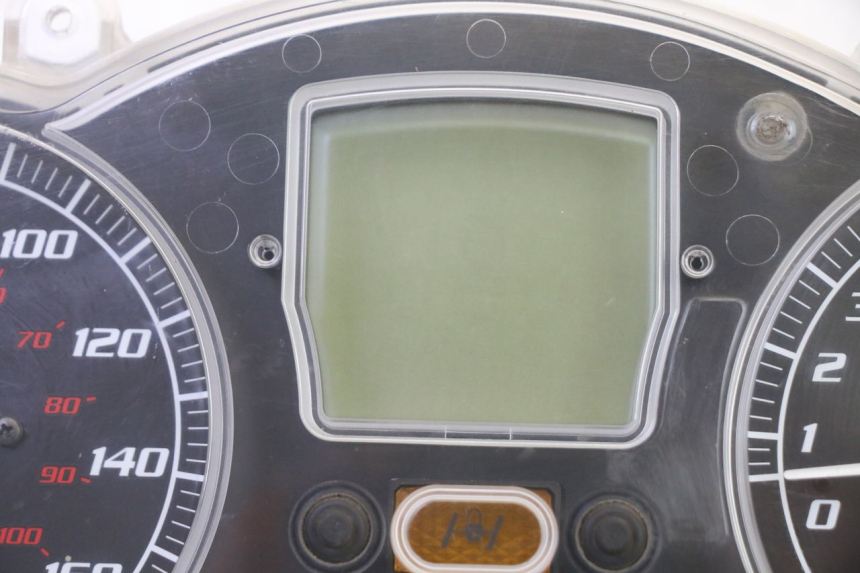 photo de TACHOMETER PIAGGIO MP3 125 (2006 - 2014) - Zoom auf Gebrauchszustand