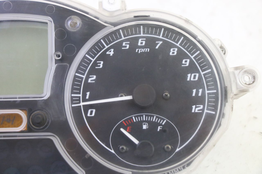 photo de TACHOMETER PIAGGIO MP3 125 (2006 - 2014) - Technische Nahaufnahme