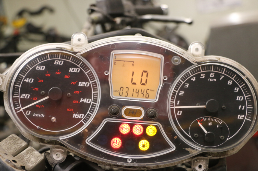 photo de TACHOMETER PIAGGIO MP3 125 (2006 - 2014) - Gesamtansicht des Produkts