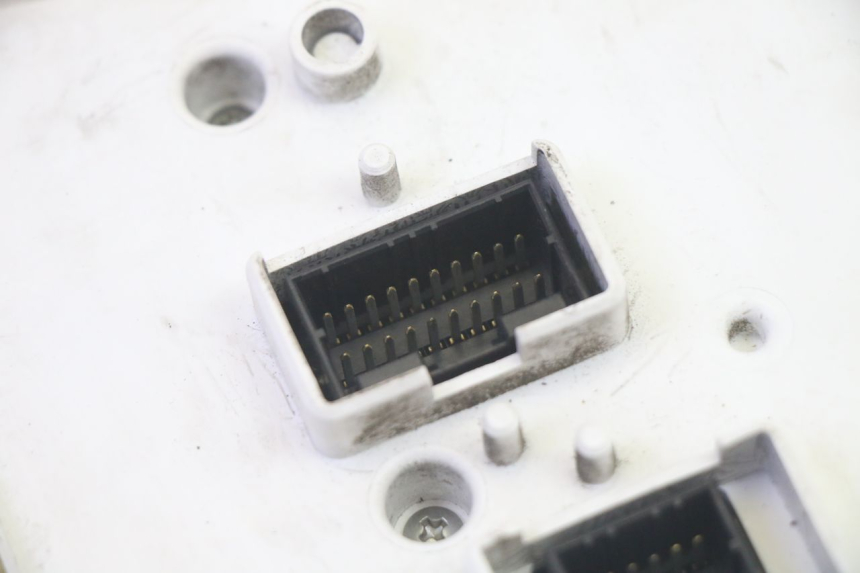 photo de TACHOMETER  PIAGGIO MP3 RL 250 (2006 - 2010) - Weitere Ansicht des Artikels