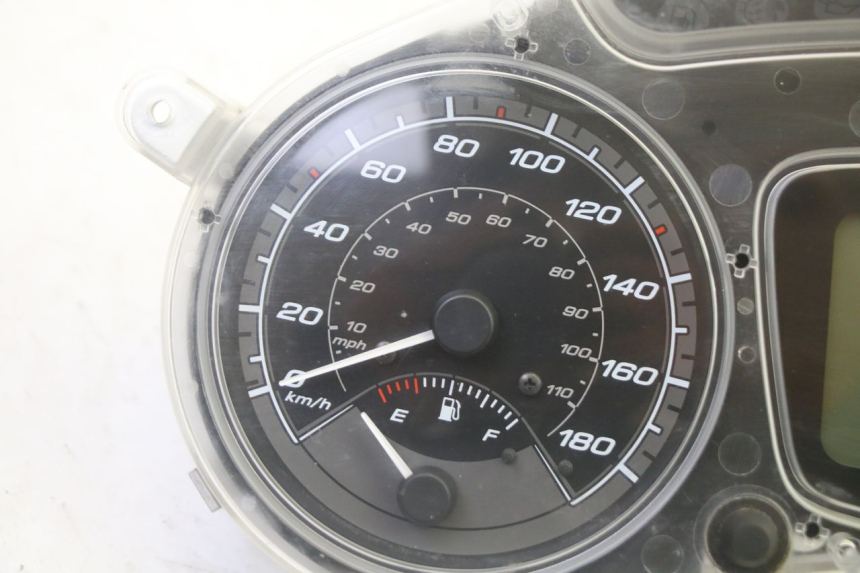 photo de TACHOMETER  PIAGGIO MP3 500 (2016 - 2018) - Detailansicht des Bauteils