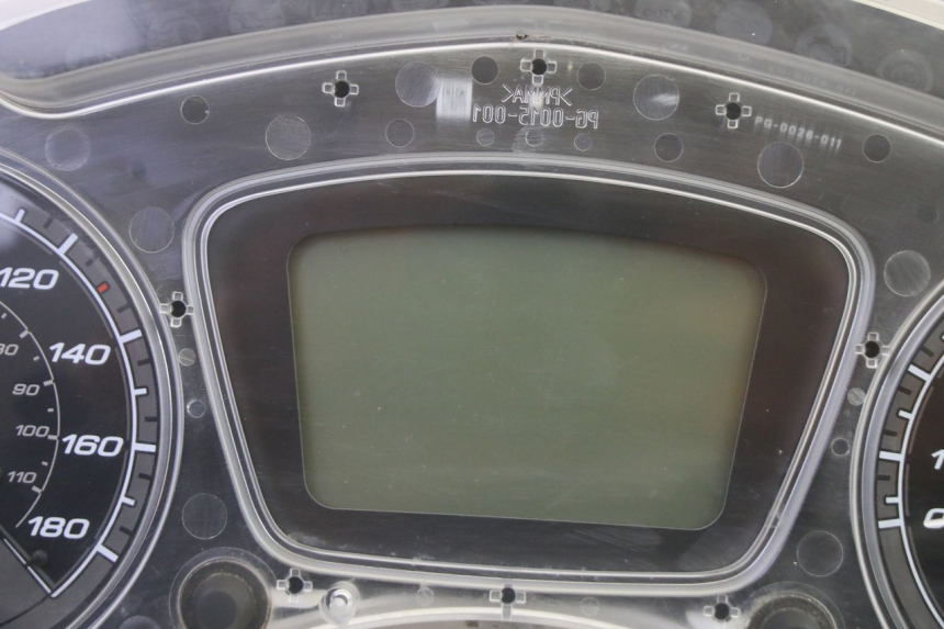 photo de TACHOMETER  PIAGGIO MP3 500 (2016 - 2018) - Zoom auf Gebrauchszustand