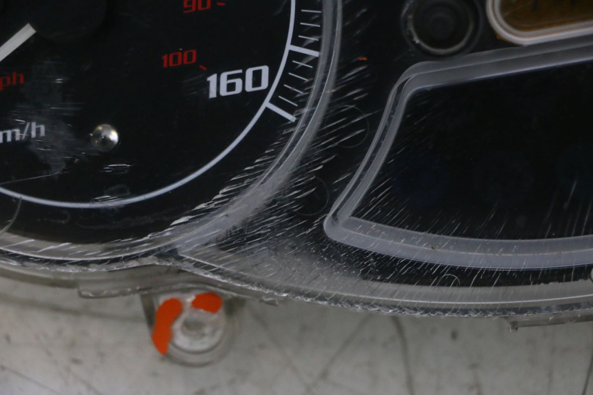 photo de TACHOMETER  PIAGGIO MP3 RL 250 (2006 - 2010) - Detailansicht des Bauteils