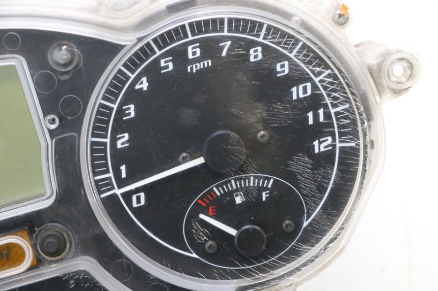 photo de TACHOMETER  PIAGGIO MP3 RL 250 (2006 - 2010) - Alternative Perspektive