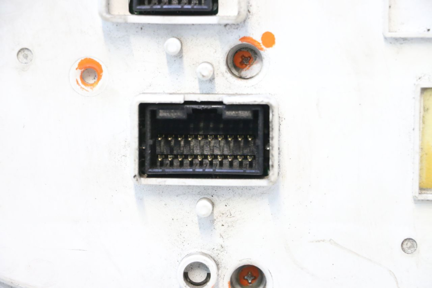 photo de TACHOMETER  PIAGGIO MP3 RL 250 (2006 - 2010) - Kennzeichnungen und Originalreferenzen