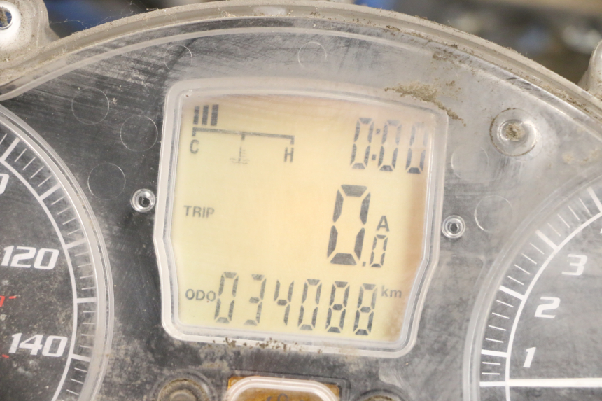 photo de TACHOMETER PIAGGIO MP3 125 (2006 - 2014) - Technische Nahaufnahme
