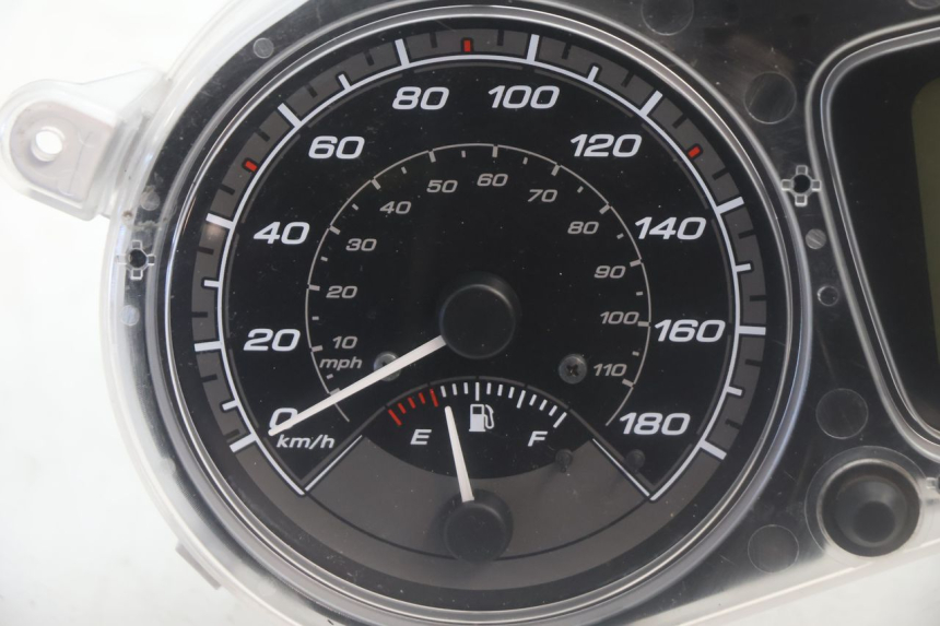 photo de TACHOMETER  PIAGGIO MP3 500 (2016 - 2018) - Detailansicht des Bauteils