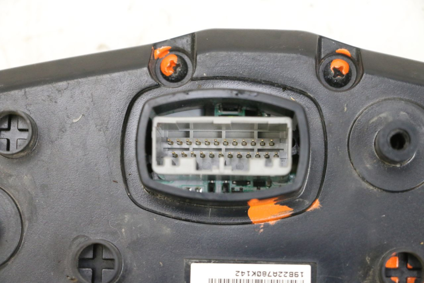 photo de TACHOMETER  YAMAHA MT-07 MT07 ABS 700 (2018 - 2020) - Oberflächenzustand und Material