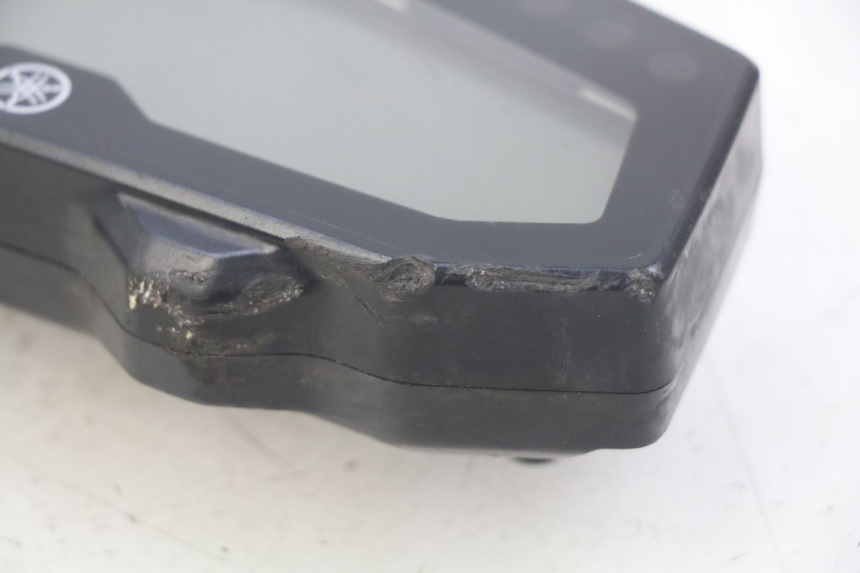 photo de TACHOMETER  YAMAHA MT-07 MT07 700 (2018 - 2020) - Oberflächenzustand und Material