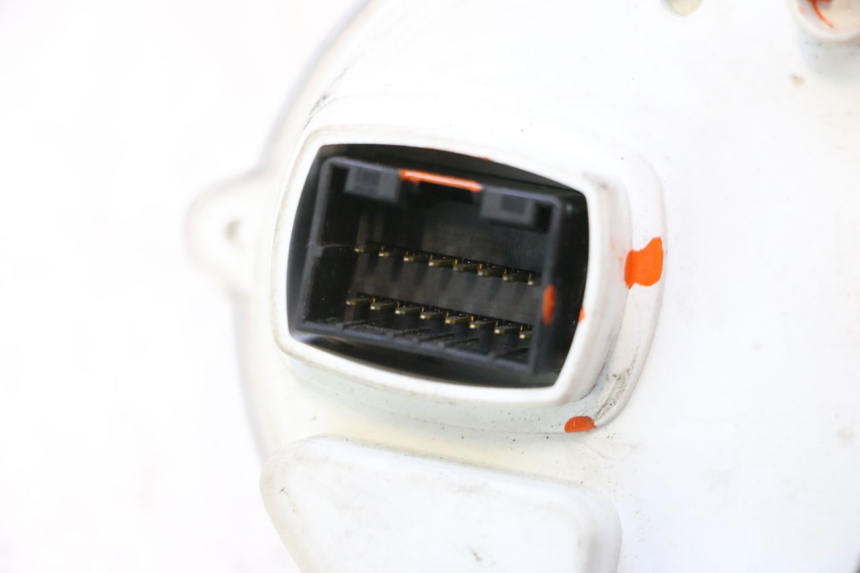 photo de TACHOMETER YAMAHA NEOS NEO'S 4T 50 (2008 - 2016) - Details der Befestigungspunkte