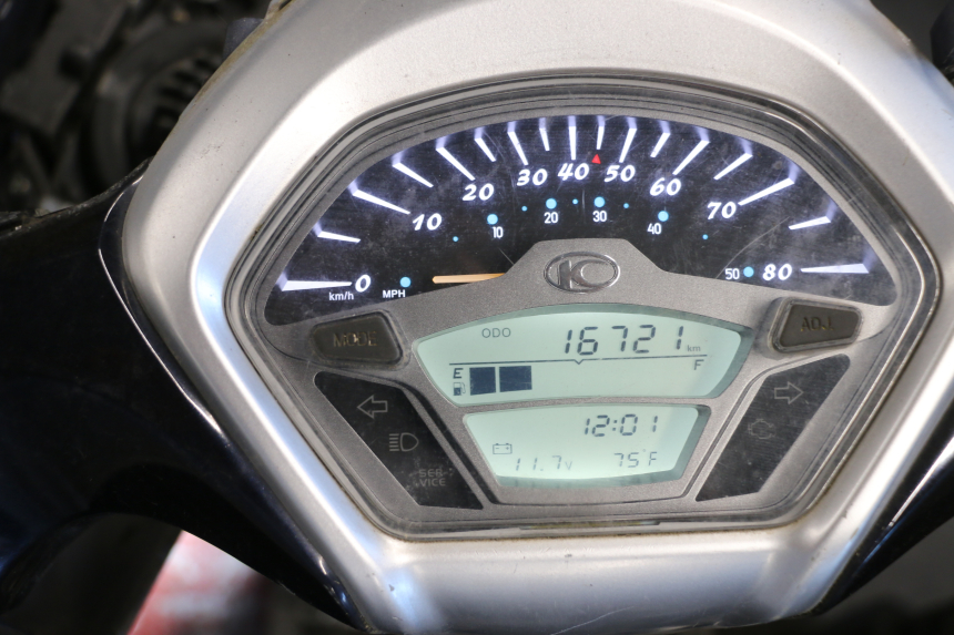 photo de TACHOMETER  KYMCO LIKE 4T 50 (2019 - 2025) - Zoom auf Gebrauchszustand