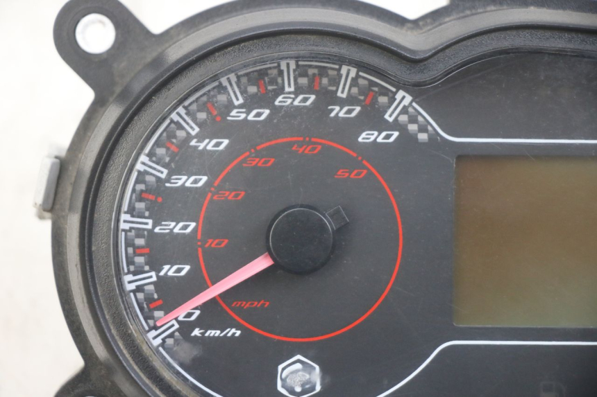 photo de TACHOMETER PIAGGIO NEW TYPHOON 50 (2018 - 2021) - Detaillierte Sichtprüfung